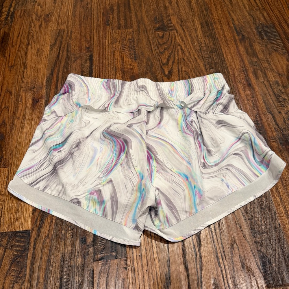 Athleta Mesh Racer Run Mid Rise Shorts - Picture 3 of 3